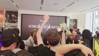 Реакція фанатів у Nintendo NY на червневий Nintendo Direct