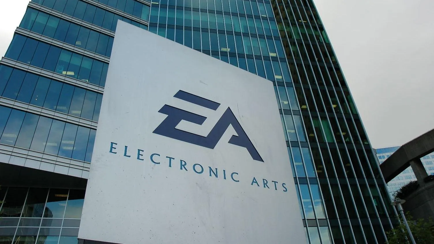EA Closes Legendary Studio BioWare and Cancels New Mass Effect